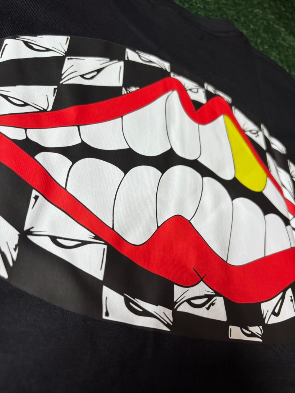 Chrome Black Men's Short Sleeve Graphic Tee - Picture 1 of 6